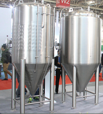 Fertigen Sie Brauerei 7bbl Microbrewery-Betriebselektrische direktes Feuer-Heizungs-Brauerei kundenspezifisch an
