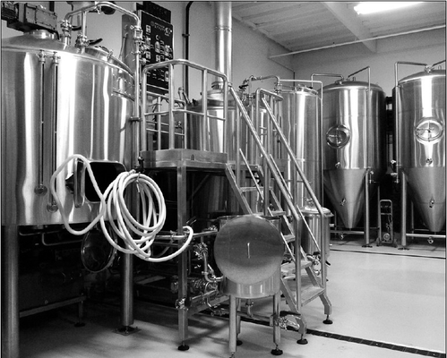 Halb helle Bier-Behälter-Edelstahl-Bierbrauen-System-Dampf-Selbstheizung
