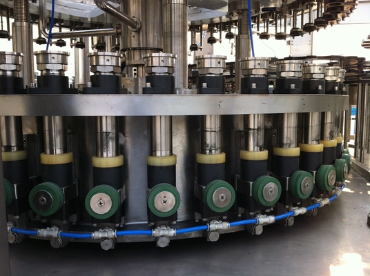 3 in 1 Brauerei-Fertigungsstraße verpackter Trinkwasser-Füllmaschine 10000 Bph