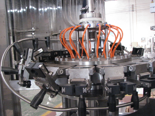 Automatisches Brauerei-Fertigungsstraße-Getränk, das füllende mit einer Kappe bedeckende Monoblock-Maschine ausspült