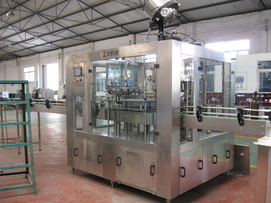 Des Edelstahl-304 elektrische 380V 50Hz 3 Phase Bierflasche-füllende der Ausrüstungs-