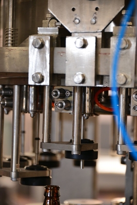 Des Edelstahl-304 elektrische 380V 50Hz 3 Phase Bierflasche-füllende der Ausrüstungs-