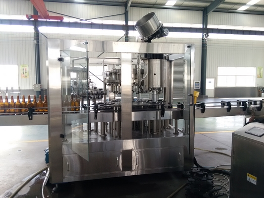 3 in 1 Füllmaschine der Glasflaschen-Sus304 für Handwerks-Brauerei kohlensäurehaltiges Getränk