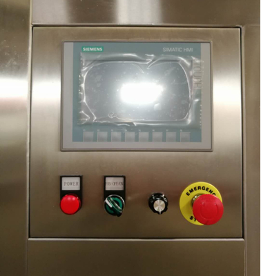 Füllmaschine-Glas-Flaschenreinigungs-füllendes Mit einer Kappe bedecken 500 BPH Monoblock