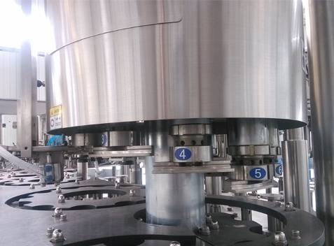 Großes Kapazitäts-automatisches Bier-abfüllende Ausrüstung 3 in 1 5000 Bph - 6000 Bph
